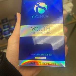 IS Clinical youth eye cream